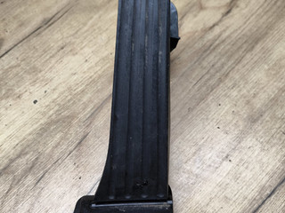педаль BMW 1 серия F40 2023, 1.5 л., B37 C15 A, дизель, skyscraper grau metallic (c4w), хетчбэк 5 дв., передний привод, 6889819