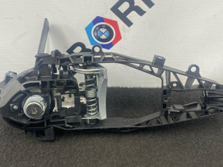 скелет ручки двери передней левой BMW X7 G07 [рестайлинг] G07 2024, 4.0 л., дизель, АКПП, 416, внедорожник 5 дв., полный привод, 9881775