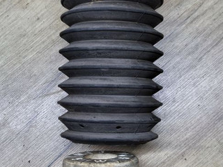 пыльник амортизатора передний BMW 1 серия F40 2023, 1.5 л., B37 C15 A, дизель, skyscraper grau metallic (c4w), хетчбэк 5 дв., передний привод, 6860787, 6860753