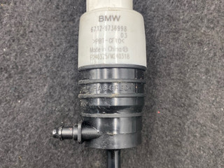 насос (моторчик) омывателя стекла BMW X7 G07 [рестайлинг] G07 2024, 4.0 л., дизель, АКПП, 416, внедорожник 5 дв., полный привод, 8736998
