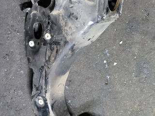 кулак задний правый BMW 1 серия F40 2023, 1.5 л., B37 C15 A, дизель, skyscraper grau metallic (c4w), хетчбэк 5 дв., передний привод