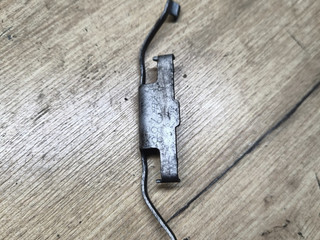 скоба суппорта BMW 1 серия F40 2023, 1.5 л., B37 C15 A, дизель, skyscraper grau metallic (c4w), хетчбэк 5 дв., передний привод, 34206864449, 6864449, 34206464449