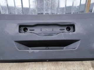 обшивка крышки багажника BMW 1 серия F40 2023, 1.5 л., B37 C15 A, дизель, skyscraper grau metallic (c4w), хетчбэк 5 дв., передний привод