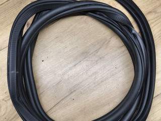 уплотнитель двери BMW X5 G05 [рестайлинг] G05 2024, 3.0 л., B57 D30 B, дизель, 416, полный привод, 7428678