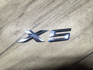 эмблема BMW X5 G05 [рестайлинг] G05 2024, 3.0 л., B57 D30 B, дизель, 416, полный привод, 7424395