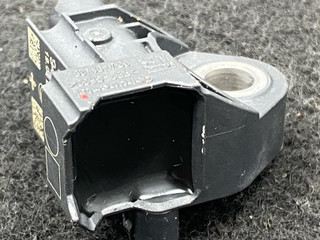 датчик удара BMW M2 G87 2024, 3.0 л., S58B30A, бензин, brooklyn grau metallic (c4p), купе, задний привод, правый руль, 9496815