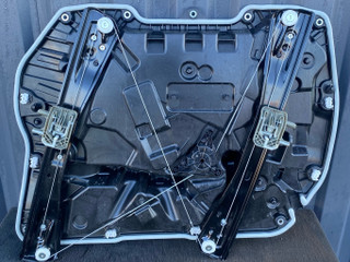 стеклоподъемник передний левый BMW X5 G05 [рестайлинг] G05 2024, 3.0 л., B57 D30 B, дизель, АКПП, 475, внедорожник 5 дв., полный привод, правый руль, 9450783