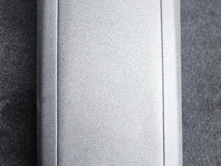 подлокотник BMW 1 серия F40 2023, 1.5 л., B37 C15 A, дизель, skyscraper grau metallic (c4w), хетчбэк 5 дв., передний привод