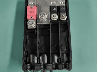 блок предохранителей BMW 1 серия F40 2023, 1.5 л., B37 C15 A, дизель, skyscraper grau metallic (c4w), хетчбэк 5 дв., передний привод, 6822570