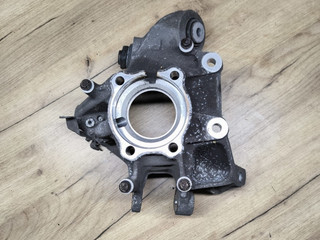 кулак задний левый BMW X5 G05 2020, 3.0 л., B57 D30 B, дизель, внедорожник 5 дв., 6876653
