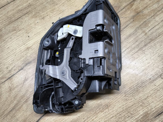 замок двери передней правой BMW 5 серия G30/G31 G30 2019, 2.0 л., i, B48 B20 A, бензин, АКПП, a90, седан, задний привод, правый руль, 51217477694, 7477694