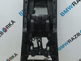 консоль салона BMW i5 G60 2024, электро, АКПП, c4p brooklyn grau metallic, седан, задний привод, 5A4FC42