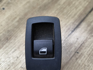 кнопка стеклоподъемника двери BMW X3 F25 2012, 3.0 л., бензин, АКПП, внедорожник 5 дв., 9208106
