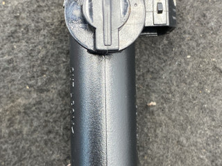 петля бардачка BMW 5 серия G30/G31 2020