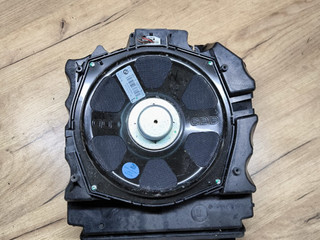 сабвуфер BMW 5 серия F07/F10/F11 2012, 3.0 л., N57 D30 A, дизель, хетчбэк 5 дв., 9227475