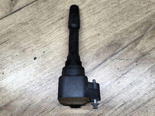 катушка зажигания BMW i8 I12 2015, 1.5 л., гибрид, полный привод, 7619385