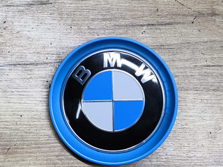 эмблема BMW i8 I12 2015, 1.5 л., гибрид, полный привод, 7351746