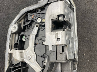 замок двери задней левой BMW 5 серия G30/G31 2018, 7477691