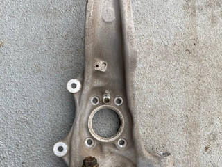 кулак поворотный левый BMW 5 серия G30/G31 G30 2017, 3.0 л., B57 D30 A, дизель, АКПП, a300, седан, полный привод, 31206884385, 6884385