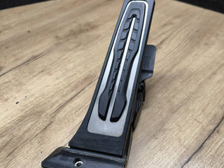 педаль BMW 5 серия G30/G31 G30 2017, 3.0 л., B57 D30 A, дизель, АКПП, a300, седан, полный привод, 35426871053, 6871053