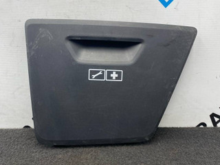 вещевое отделение в багажнике левое BMW 8 серия G14/G15 G14 2019, 4.0 л., дизель, АКПП, 475, кабриолет, полный привод, 51479479621, 9479621