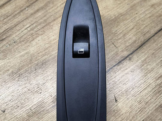 кнопка стеклоподъемника двери BMW 4 серия F32/F33 F32 2016, 2.0 л., N47 D20 C, дизель, АКПП, 475, купе, задний привод, правый руль, 9208107, 7268405