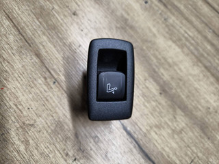 ручка ( кнопка ) складывания сиденья BMW 6 GT G32 2019, 2.0 л., B47 D20 B, дизель, АКПП, 416, хетчбэк 5 дв., задний привод, 61319393350, 9393350