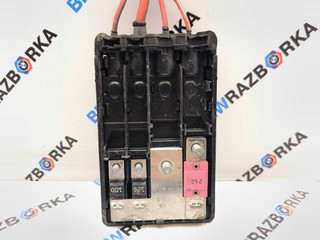 распределитель B+ BMW i8 I12 2015, 1.5 л., гибрид, полный привод, 9321022