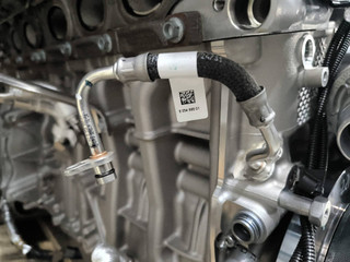 масляная трубка турбины BMW M2 G87 2024, 3.0 л., S58B30A, бензин, brooklyn grau metallic (c4p), купе, задний привод, правый руль, 8054868, 11428054868