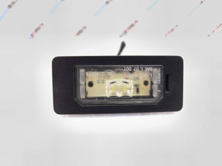 подсветка номера BMW X6 E71 [рестайлинг] E71 2012, 3.0 л., N57 D30 C, дизель, АКПП, 475, внедорожник 5 дв., полный привод, 7193293