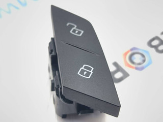 Кнопка блокировки двери BMW M2 G87 2023, 3.0 л., S58B30A, бензин, МКПП, купе, задний привод, 6820926