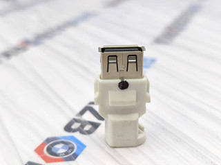 разъем AUX / USB BMW 4 серия F32/F33 F33 2016, 3.0 л., B58B30, бензин, АКПП, 475, кабриолет, задний привод, 9390501