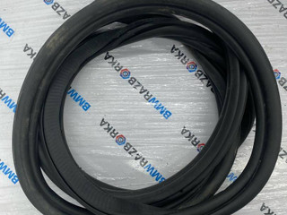 уплотнитель двери BMW X5 G05 2021, 3.0 л., бензин, АКПП, с27, внедорожник 5 дв., полный привод, правый руль, 7428696