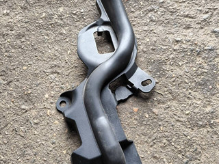 уплотнитель подкапотного пространства BMW M4 G82/G83 G82 2023, 3.0 л., S58B30A, бензин, купе, полный привод, 8075015