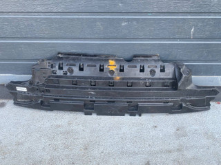 Крепление бампера заднего BMW M5 F90 2019, 4.4 л., S63 B44 B, бензин, АКПП, c28, седан, полный привод, 8065846