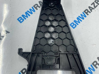 кронштейн (крепление) BMW M5 F90 2019, 4.4 л., S63 B44 B, бензин, АКПП, c28, седан, полный привод, 9353272