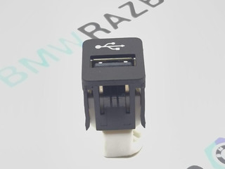 разъем AUX / USB Toyota Supra 5 поколение A90 A90 2019, 3.0 л., бензин, АКПП, d05, купе, задний привод, 9229294