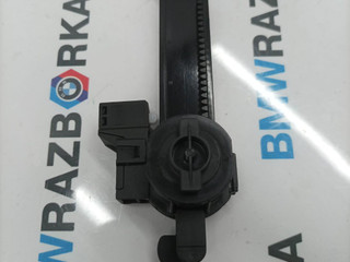 петля бардачка BMW X3 G45 2025, 2.0 л., B48B20P, бензин, АКПП, c4f, внедорожник 5 дв., полный привод, 6831913