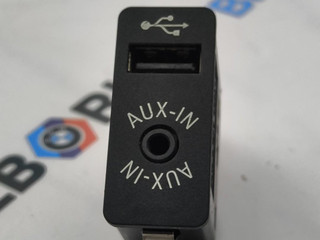 разъем AUX / USB BMW X6 F16 2015, 3.0 л., N57 D30 C, дизель, АКПП, a96, внедорожник 5 дв., полный привод, 9266607