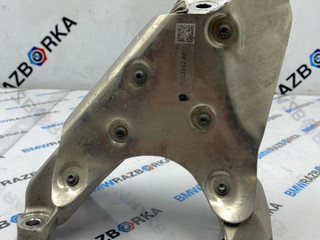 кронштейн двигателя BMW M2 G87 2024, 3.0 л., S58B30A, бензин, АКПП, купе, задний привод, 8053542