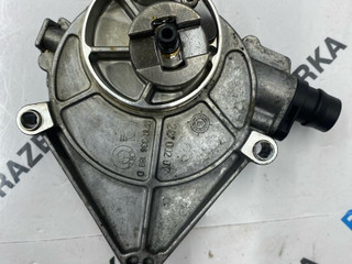 насос вакуумный BMW X5 F15 (2013 - 2018), 4.0 л., гибрид, АКПП, a52, внедорожник 5 дв., полный привод, правый руль, 7622380