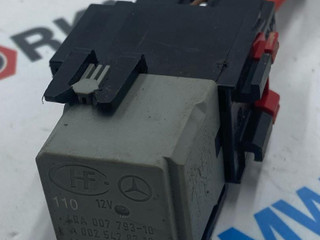 разъем (фишка) проводки Mercedes-Benz V-Класс W447 [рестайлинг] W447 2024, 2.0 л., OM 654.920, дизель, АКПП, черный обсидиан металлик mb 9197, микроавтобус, задний привод, A0025428719, A0085451526