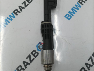 форсунка BMW 5 серия F07/F10/F11 2010, 3.0 л., N55 B30 A, бензин, 7568607