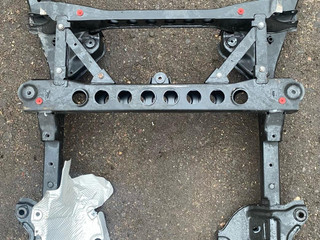 балка подвески передняя (подрамник) Mercedes-Benz V-Класс W447 [рестайлинг] W447 2024, 2.0 л., OM 654.920, дизель, АКПП, черный обсидиан металлик mb 9197, микроавтобус, задний привод, A4476201402