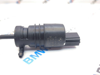 насос (моторчик) омывателя стекла BMW 5 серия F07/F10/F11 2011, 3.0 л., N57 D30 A, дизель, АКПП, хетчбэк 5 дв., 6934160