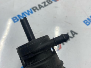 насос (моторчик) омывателя стекла BMW 5 серия F07/F10/F11 [рестайлинг] F11 2013, 2.0 л., дизель, универсал, 6934160