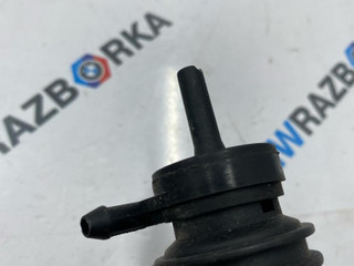 насос (моторчик) омывателя стекла BMW 5 серия F07/F10/F11 [рестайлинг] F11 2013, 2.0 л., дизель, универсал, 8362154