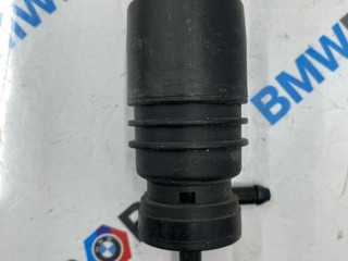 насос (моторчик) омывателя стекла BMW 5 серия F07/F10/F11 [рестайлинг] F11 2013, 2.0 л., дизель, универсал, 8362154