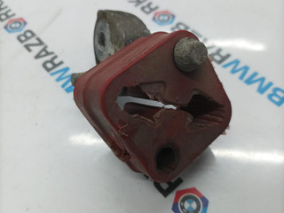 кронштейн глушителя BMW M4 G82/G83 G83 2023, S58B30A, АКПП, c3z, кабриолет, полный привод, 8657332, 82672186