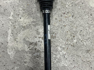 полуось передняя левая (приводной вал, ШРУС) BMW X3 F25 2012, 3.0 л., N52 B30 A, бензин, АКПП, внедорожник 5 дв., 7598027